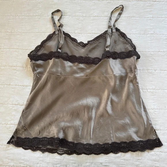 Laura Clement Silk Tank Top • Size: 12 - Picture 2 of 10